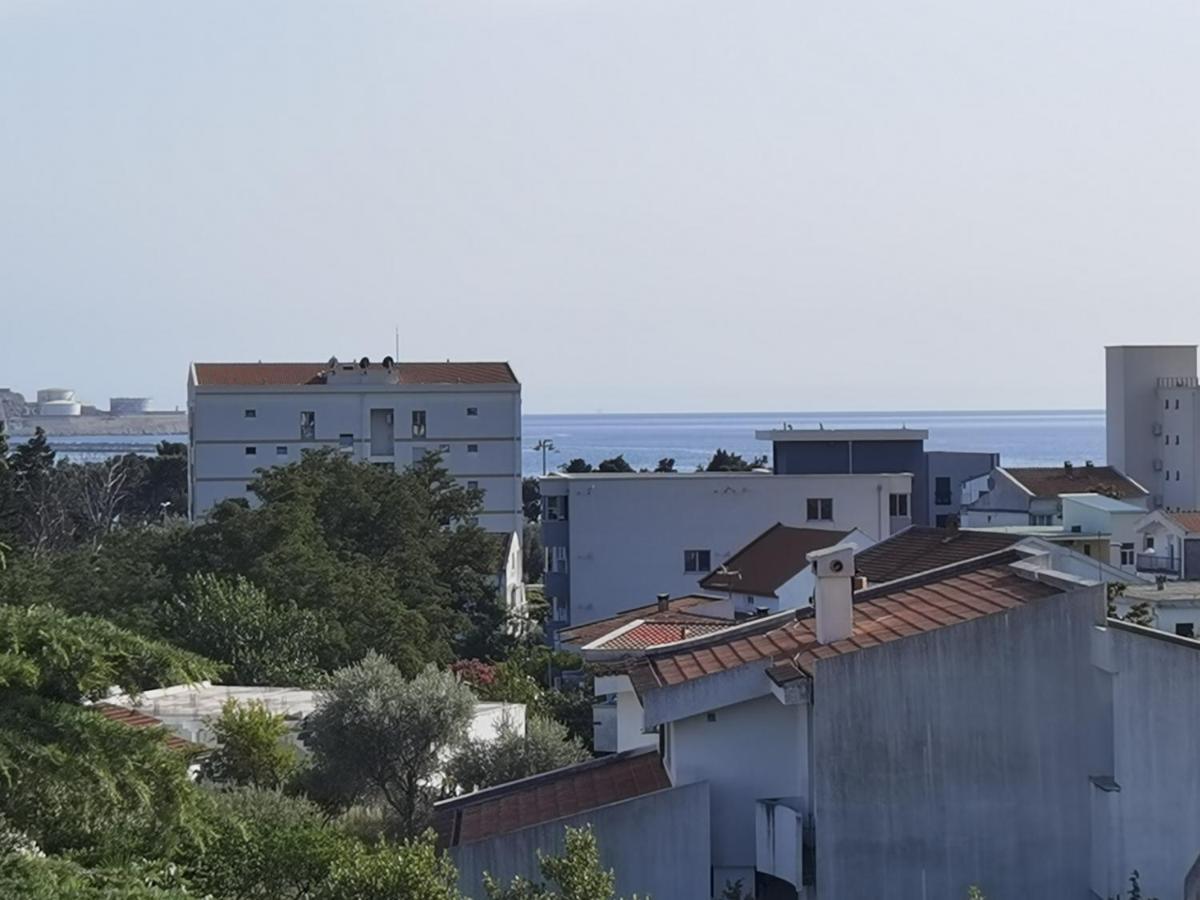 Nikolić * Bar